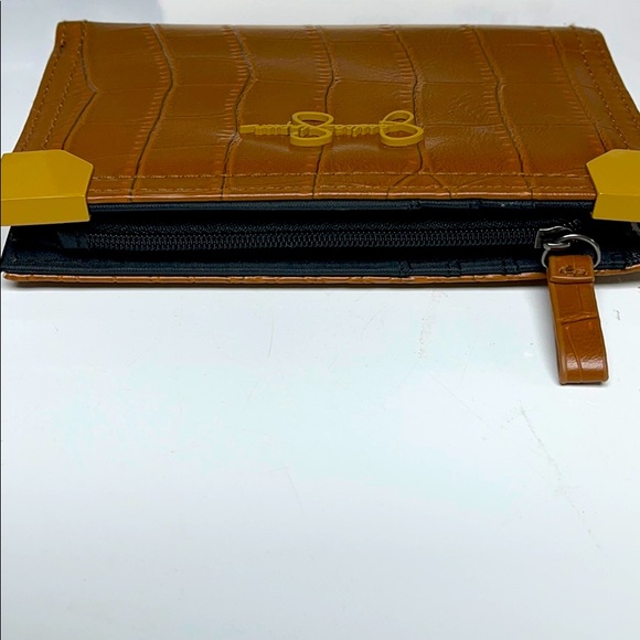 Brand New- Jessica Simpson wallet brown - Picture 5 of 5